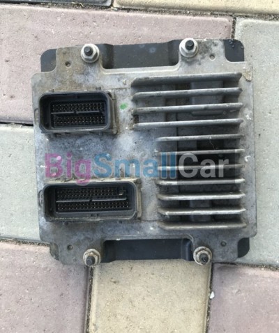 Блок управления двигателя opel insignia 1.8